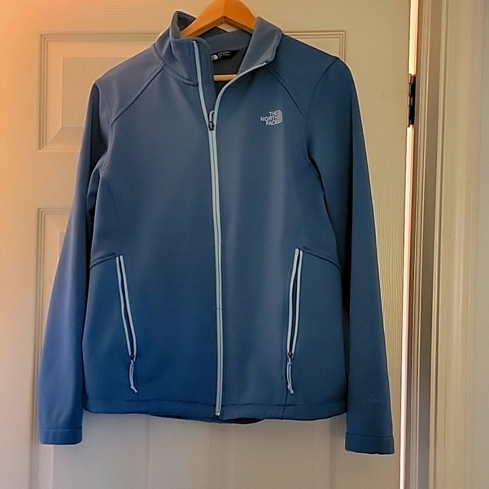 Northface Women's Windwall Jacket - image 1